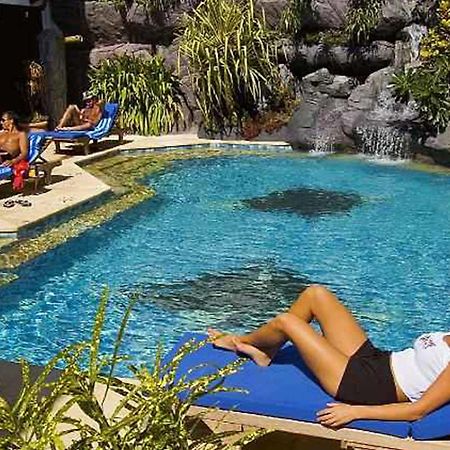 Manta Ray Bay Resort Колония Екстериор снимка