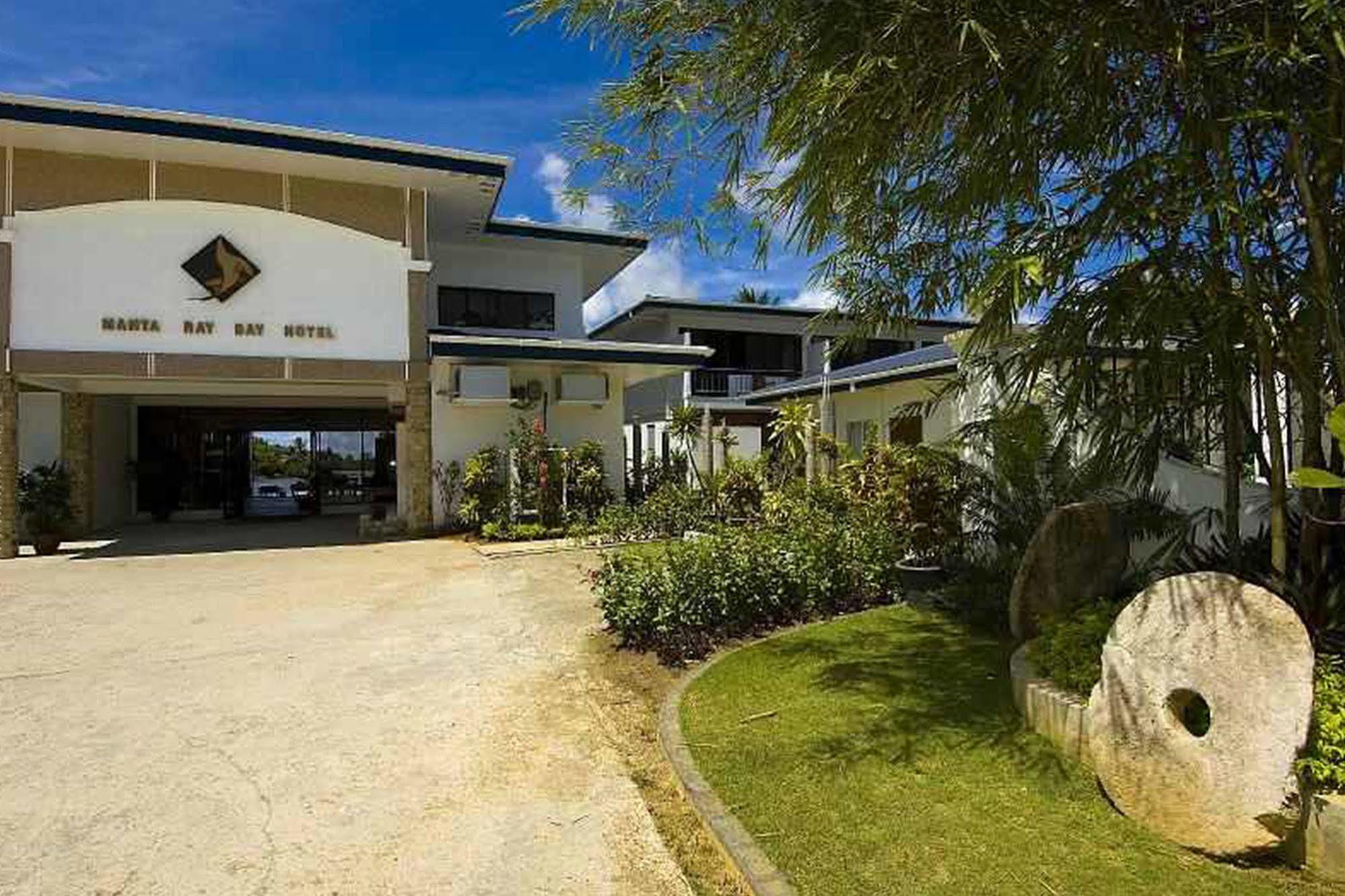 Manta Ray Bay Resort Колония Екстериор снимка